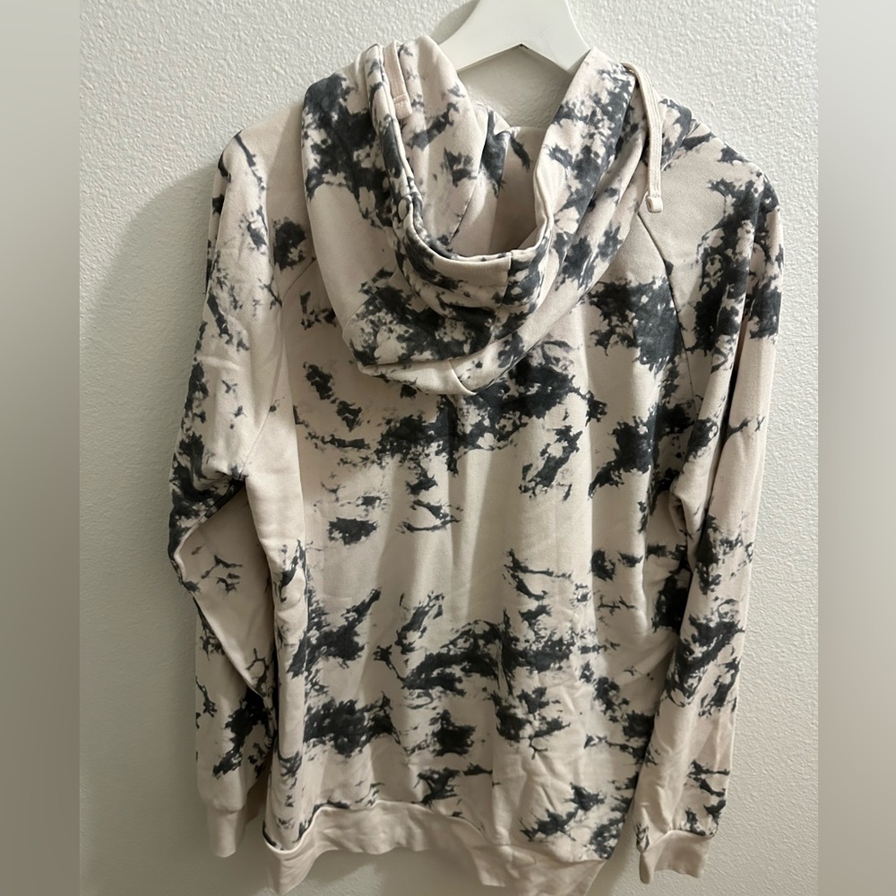 Hoodie tye dye pullover - medium - Picture 3 of 3